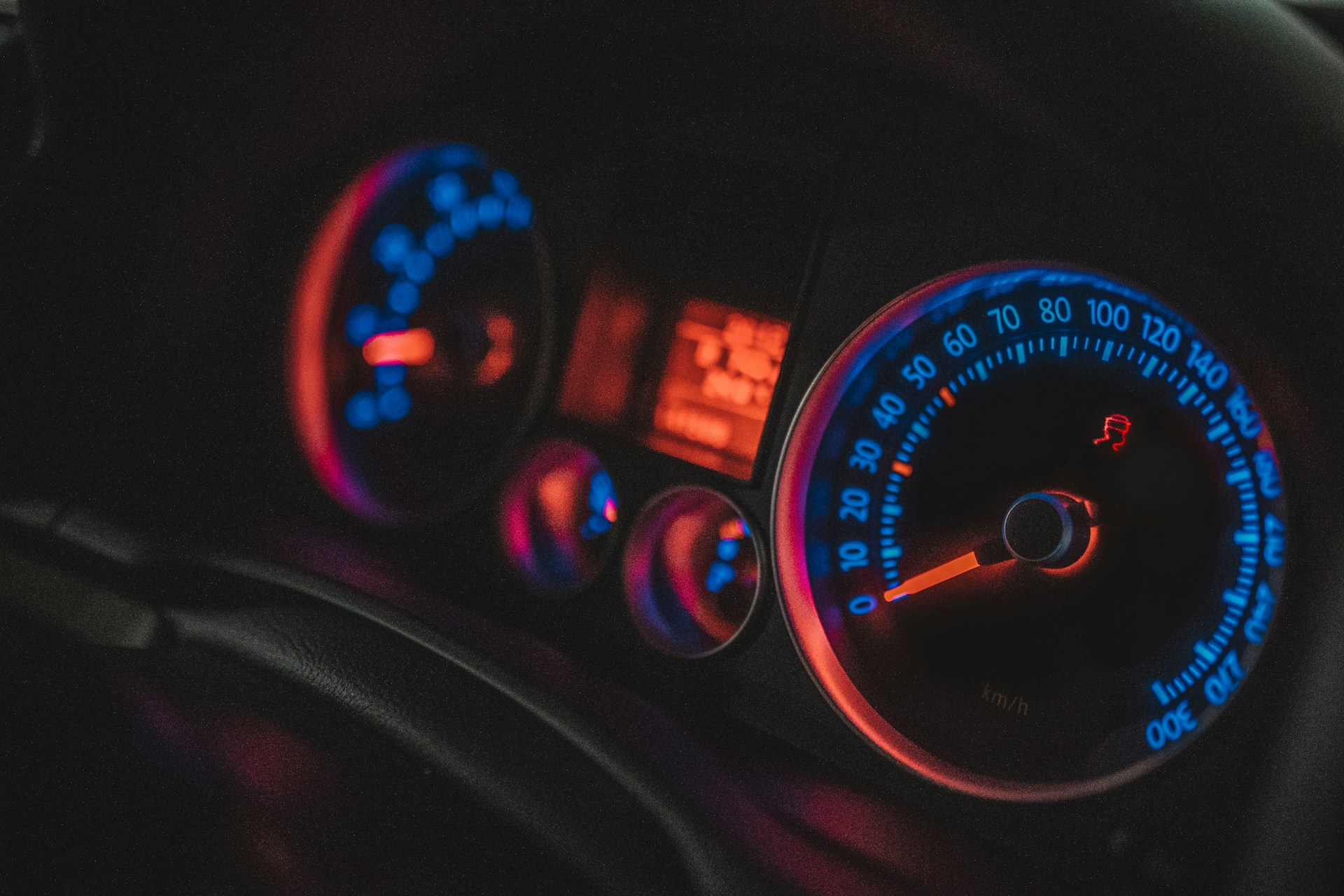 Angus gray Dr8KYJROeO8 unsplash