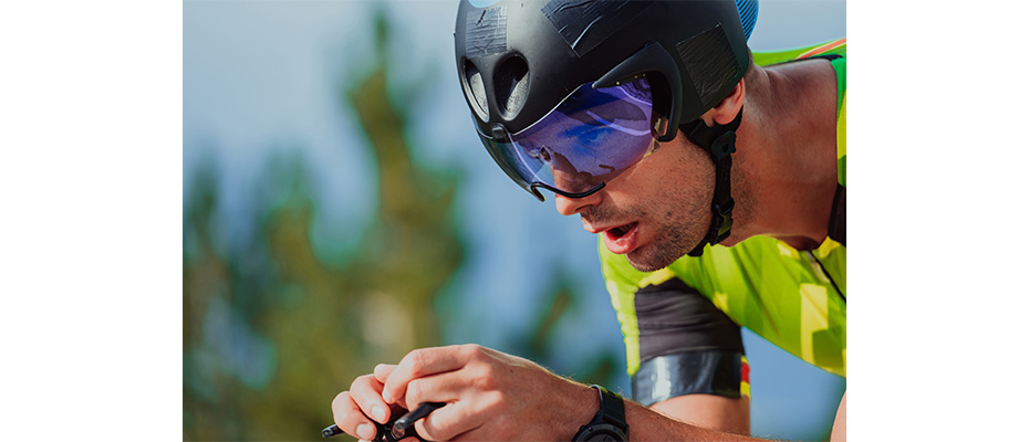 Come usare gli occhiali Oakley Meta AI nello sport per migliorare performance e sicurezza